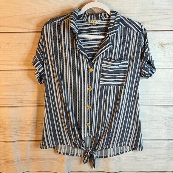 Faith and Joy Blue & White Striped Short Sleeve Button Front Blouse Size Medium - Picture 1 of 5